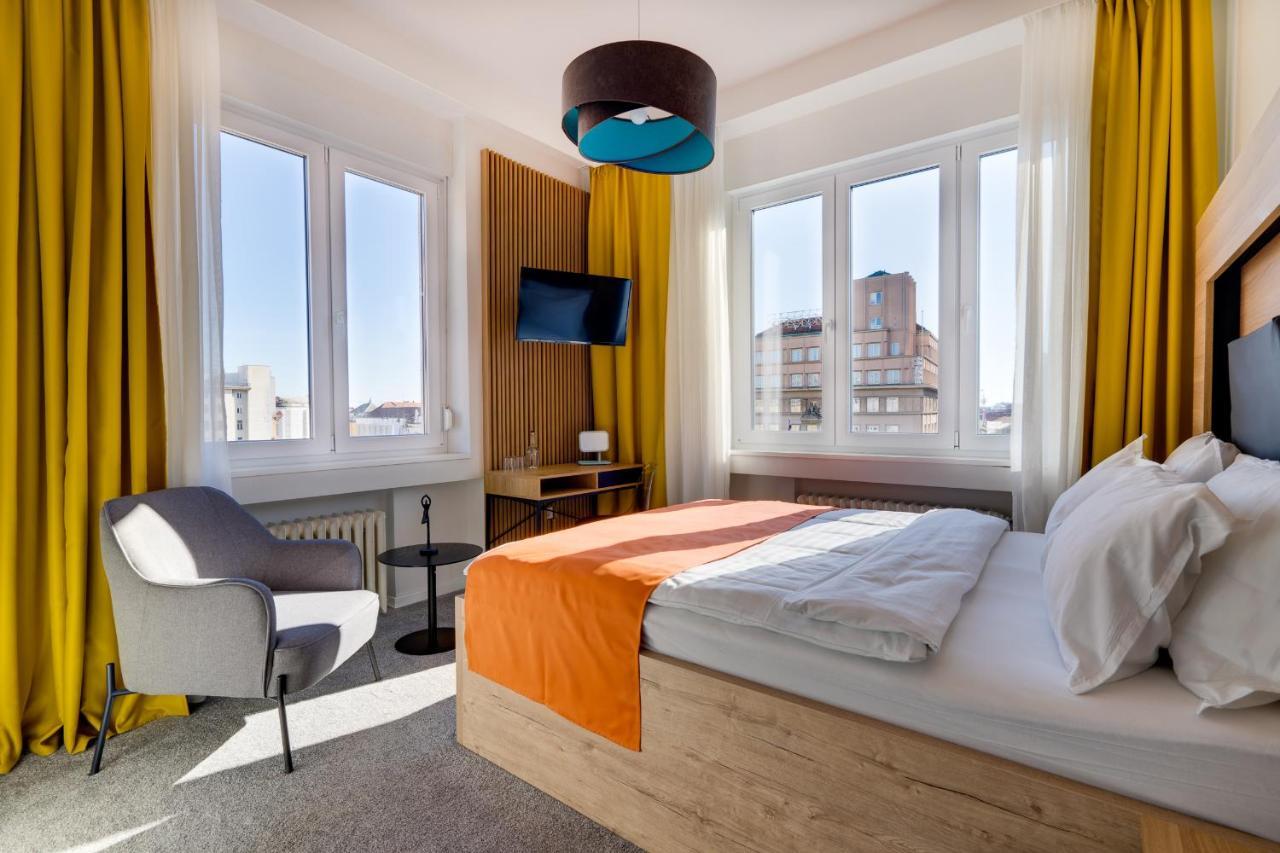 Bed & Breakfast Sky City Center ซาเกร็บ ภายนอก รูปภาพ