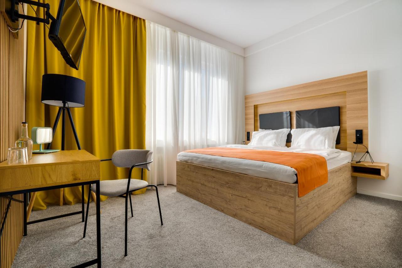 Bed & Breakfast Sky City Center ซาเกร็บ ภายนอก รูปภาพ